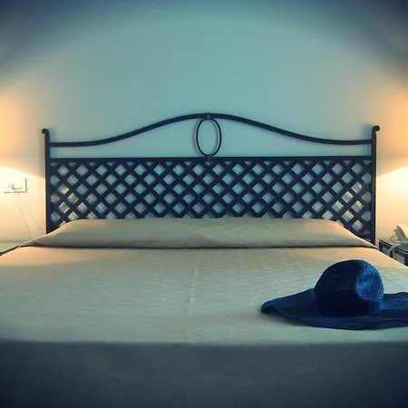 Otel Monti Di Mola