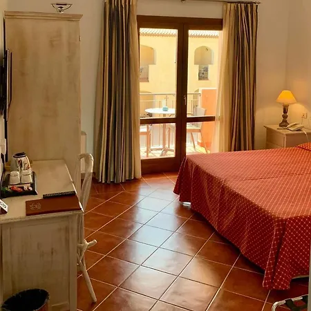 Monti Di Mola 4*