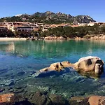 Hotel Monti Di Mola 4*
