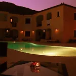 Monti Di Mola Готель 4*