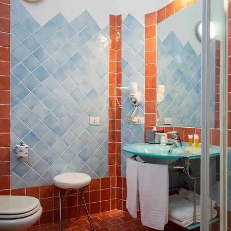 Monti Di Mola فندق بورتو كيرفو