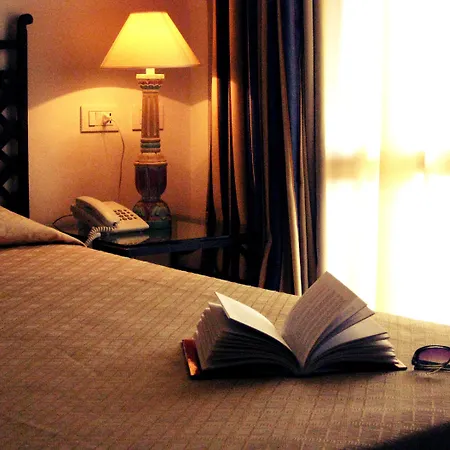 Monti Di Mola Otel 4*