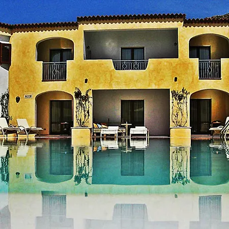 Hotell Monti Di Mola 4*