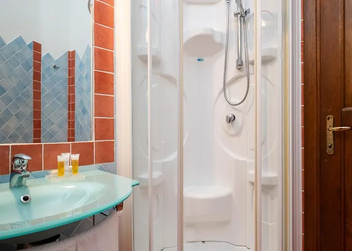 מלון Monti Di Mola