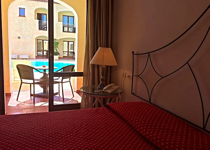 Otel Monti Di Mola 4*