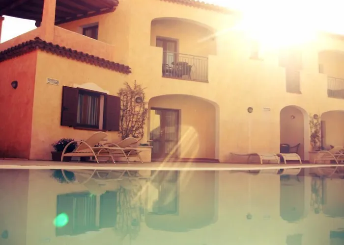 Otel Monti Di Mola 4*