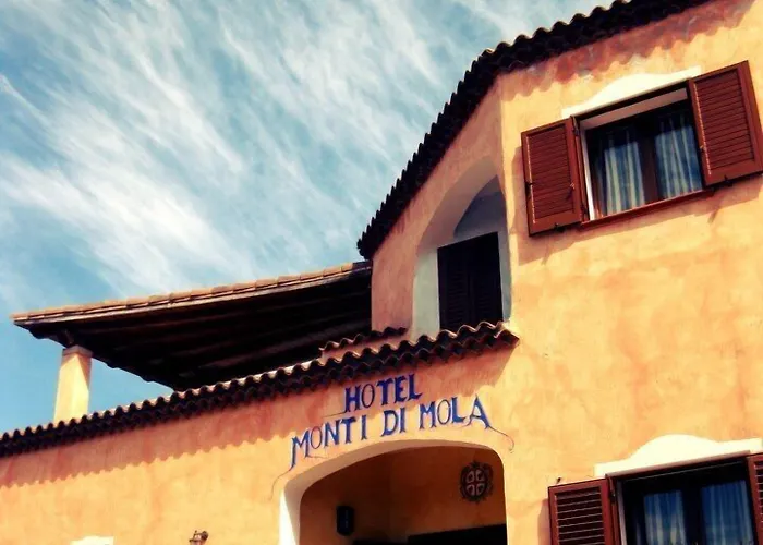 Hotel Monti Di Mola 4*